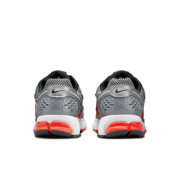 [FJ4151-005] MENS NIKE ZOOM VOMERO 5 'BRIGHT CRIMSON METALLIC SILVER'