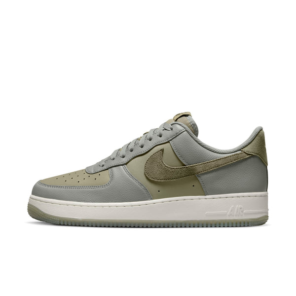 [FJ4170-002] Mens Nike AIR FORCE 1 '07 LV8