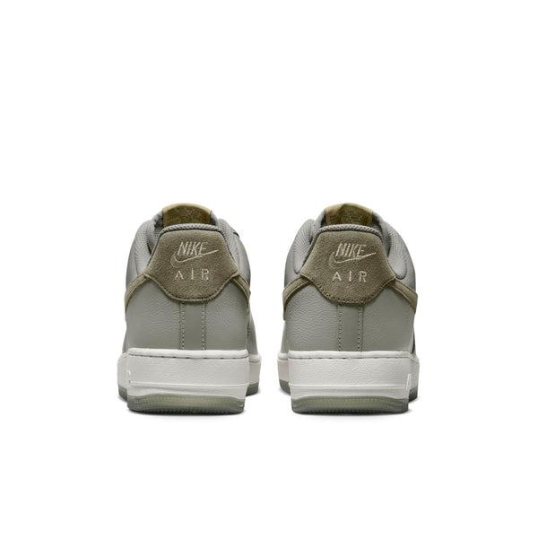[FJ4170-002] Mens Nike AIR FORCE 1 '07 LV8