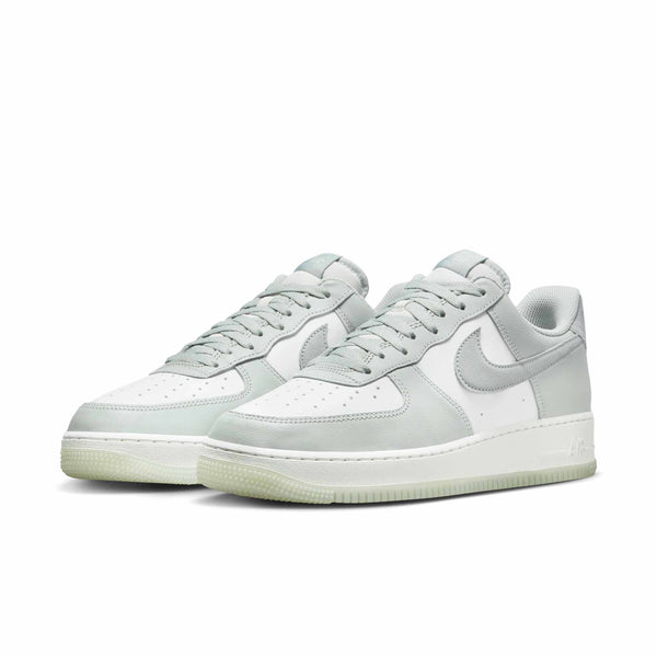 [FJ4170-003] Mens Nike Air Force 1 '07 LV8
