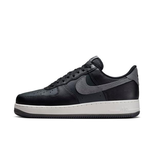 [FJ4170-004] Mens Nike Air Force 1 '07 LV8
