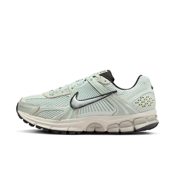 [FN6742-001] WOMENS NIKE ZOOM VOMERO 5