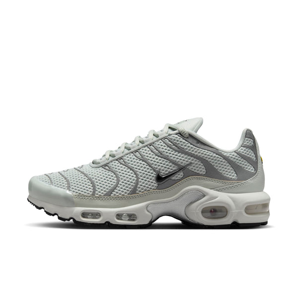 [FV8480-002] WOMENS NIKE AIR MAX PLUS