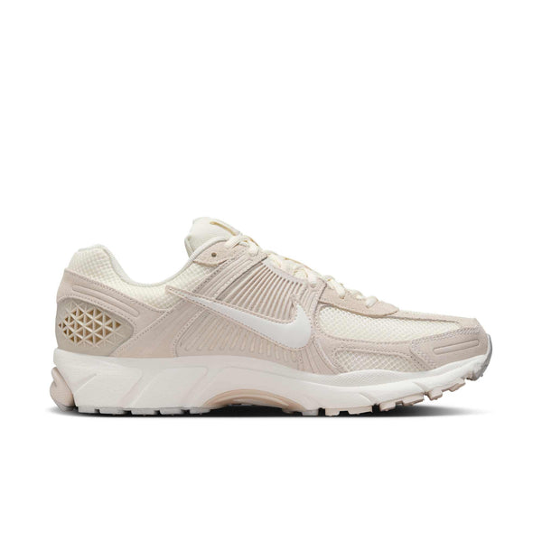 [HF1553-100] MENS NIKE ZOOM VOMERO 5