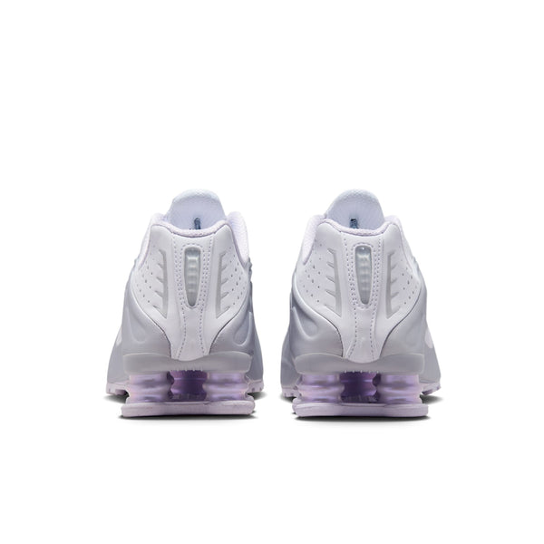 [HF5076-100] Womens Nike SHOX R4 'WHITE METALLIC PLATINUM BARELY GRAPE (W)'