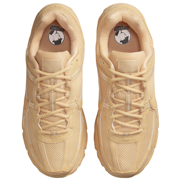 [HF5493-200] MENS NIKE ZOOM VOMERO 5 'CELESTIAL GOLD'
