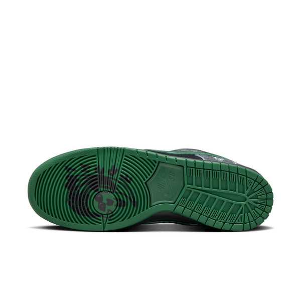 [HF7743-001] MENS NIKE SB DUNK LOW 'THERE SKATEBOARDS'