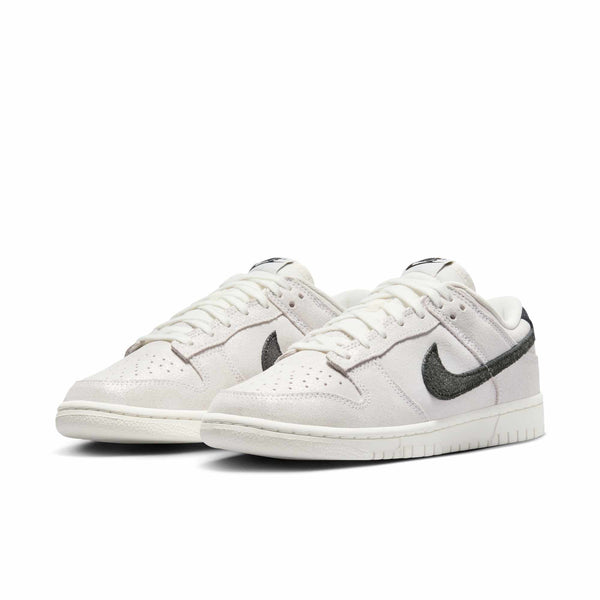 [HQ3502-100] WOMENS NIKE DUNK LOW SE
