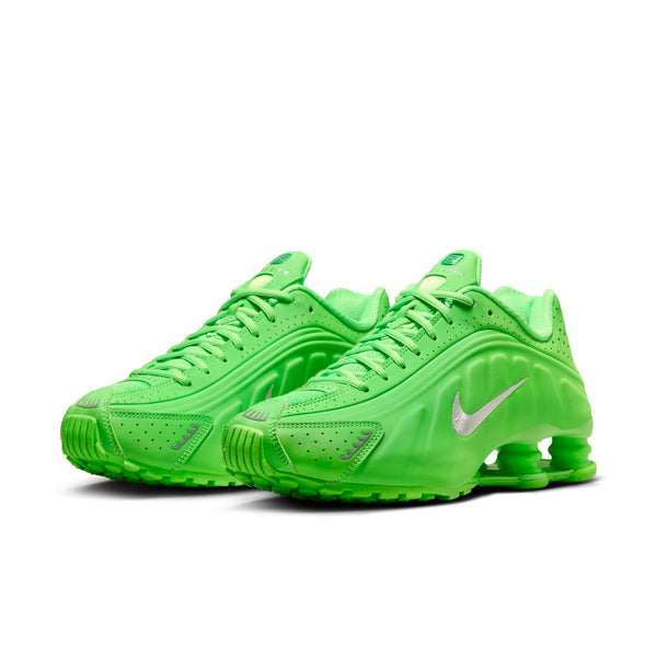 [HV0839-398] WOMENS NIKE SHOX R4 'GREEN STRIKE'
