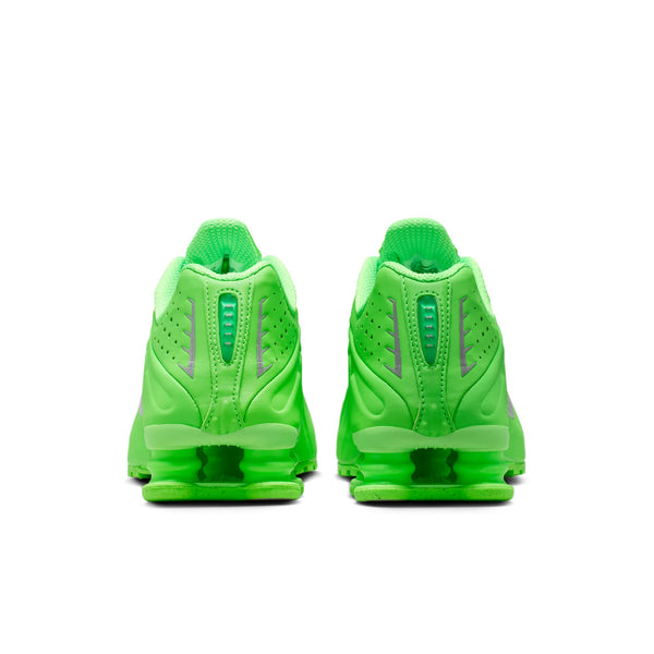 [HV0839-398] WOMENS NIKE SHOX R4 'GREEN STRIKE'