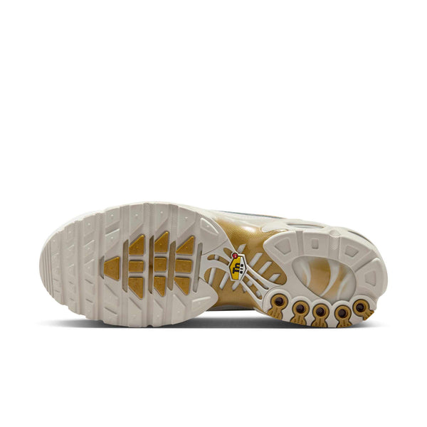 [HV2541-001] Mens Nike AIR MAX PLUS TIEMPO 'METALLIC GOLD'
