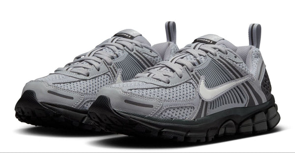 [HV6421-001] GRADE SCHOOL NIKE ZOOM VOMERO 5 'WOLF GREY BLACK'