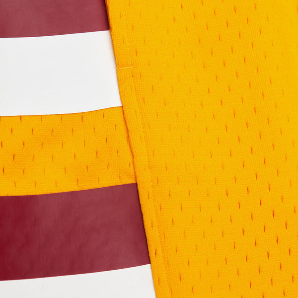 [BT8707-CCAGOLD] MENS MITCHELL & NESS GOLD ALTERNATE SHORTS CAVALIERS 2004