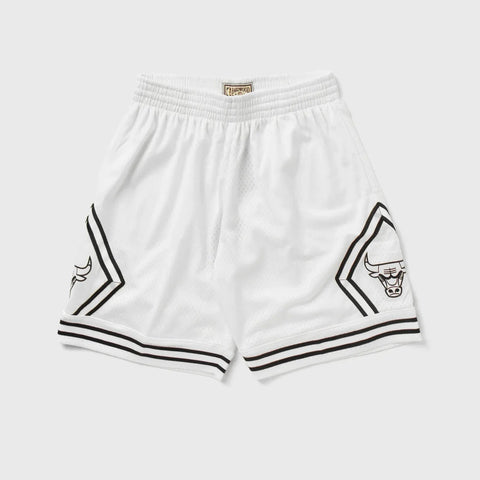 MENS MITCHELL & NESS WHITE BLACK SWINGMAN SHORTS BULLS 97