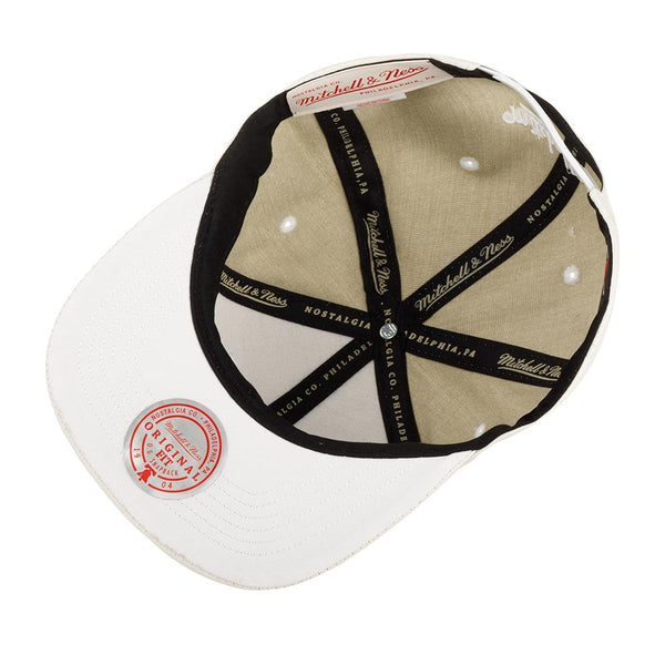 MENS MITCHELL & NESS NBA DAY ONE SNAPBACK BULLS - WHITE