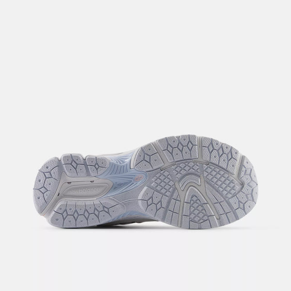 [GC2002KF] GRADE SCHOOL NEW BALANCE 2002R 'WHITE/PINK/BLUE' (GS)