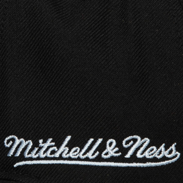 Mens MITCHELL & NESS NBA CHRISTMAS DAY SNAPBACK NETS
