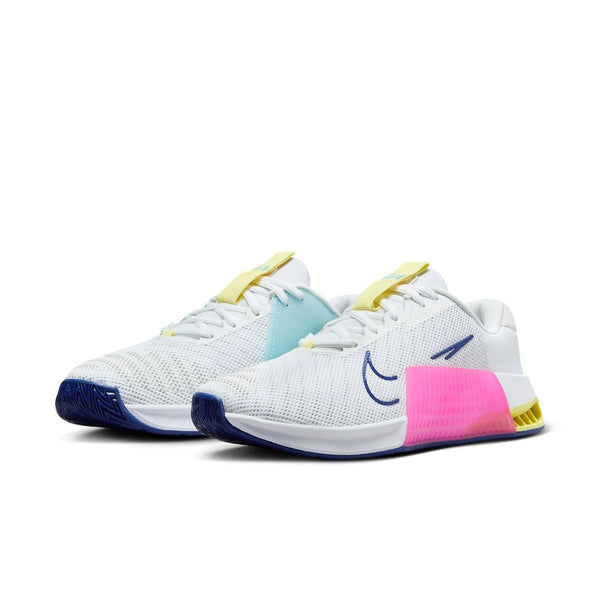 [DZ2537-102] Womens Nike METCON 9 'WHITE FIERCE PINK'