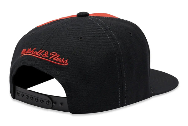 MENS MITCHELL & NESS NBA MULTIPLY SNAPBACK BULLS - RED