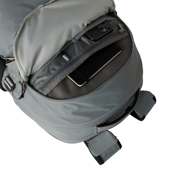 [NF0A52SF4S7] UNISEX THE NORTH FACE ROUTER BACKPACK