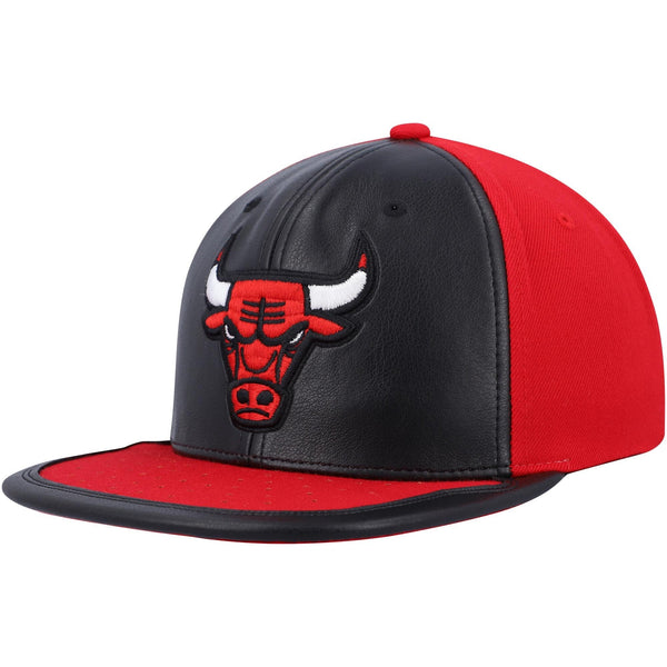 Mens MITCHELL & NESS NBA DAY ONE SNAPBACK BULLS