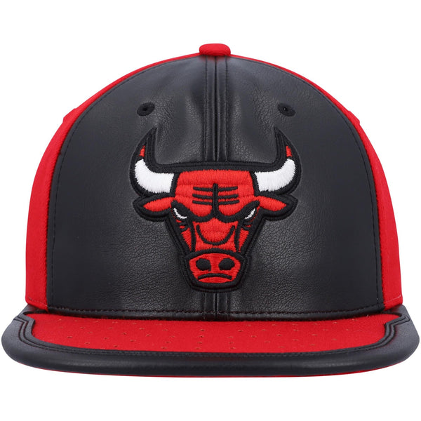 Mens MITCHELL & NESS NBA DAY ONE SNAPBACK BULLS