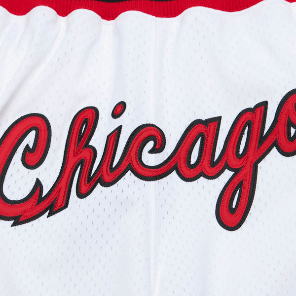 MENS MITCHELL & NESS NBA JUST DON 7IN HOME SHORTS BULLS