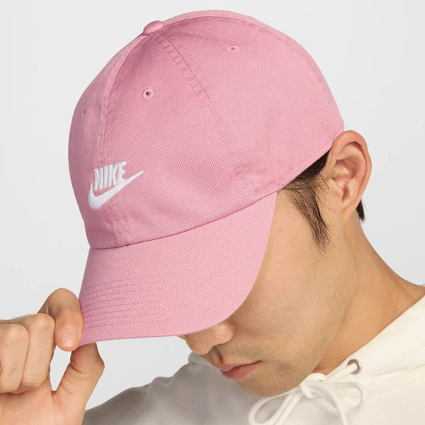 [FB5368-699] UNISEX NIKE CLUB UNSTRUCTURED FUTURA WASH CAP