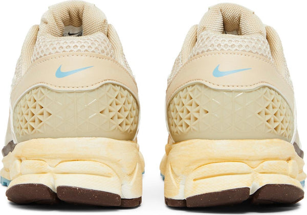 [FB8825-111] Womens Nike Zoom Vomero 5 'Oatmeal' (W)