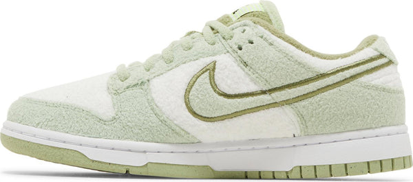 [DQ7579-300] Womens Nike Dunk Low SE 'Fleece Pack Honeydew' (W)