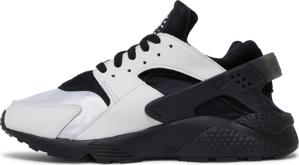 [DD1068-109] Mens Nike AIR HUARACHE 'WHITE BLACK (2022)'