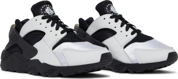 [DD1068-109] Mens Nike AIR HUARACHE 'WHITE BLACK (2022)'