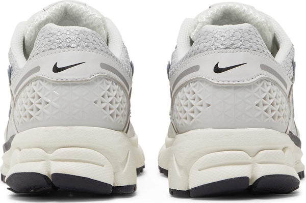 [FD0884-025] Womens Nike Zoom Vomero 5 (W) 'Photon Dust Metallic Silver'