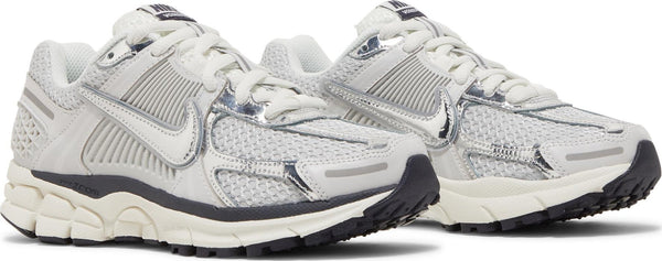 [FD0884-025] Womens Nike Zoom Vomero 5 (W) 'Photon Dust Metallic Silver'