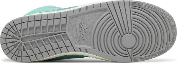 [FJ2384-301] Mens Nike AIR SHIP PE SP 'CORPORATE GOT 'EM'