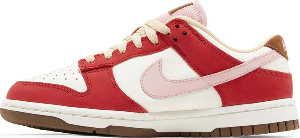 [FB7910-600] Womens Nike DUNK LOW PRM 'BACON'