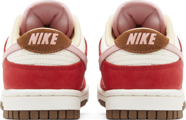 [FB7910-600] Womens Nike DUNK LOW PRM 'BACON'