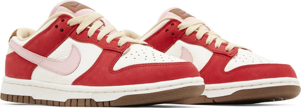 [FB7910-600] Womens Nike DUNK LOW PRM 'BACON'