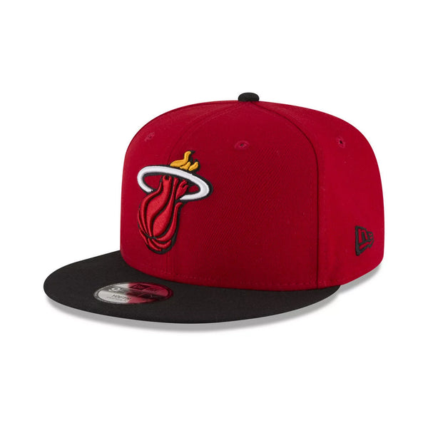 [70557047] Mens New Era NBA MIAMI HEAT 950 SNAPBACK 'ON THE COURT' - RED/BLACK
