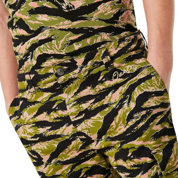 [442619-98T] Mens Oakley Tiger Camo Cargo Short TNP