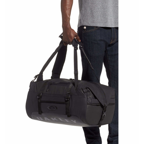 [921538-02E] Mens Oakley Training Duffle - Gym Travel Bag