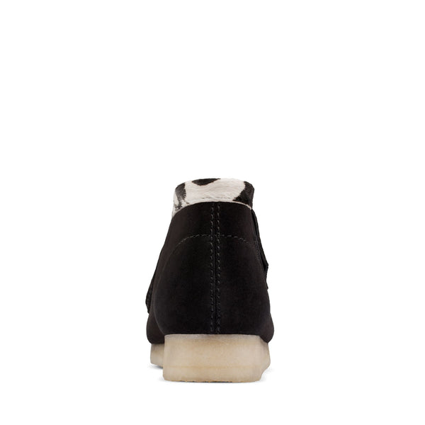 [26154810] Mens Clarks WALLABEE BOOT BLACK COW PRINT