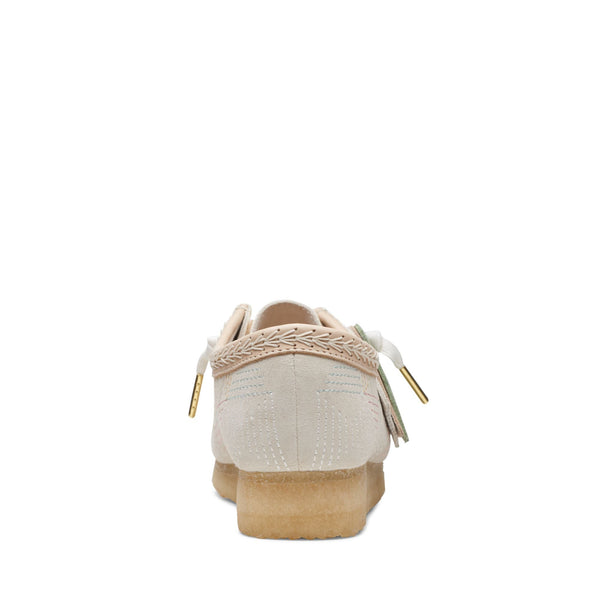 [26165918] Mens Clarks WALLABEE 'OFF WHITE HAIRY 6'