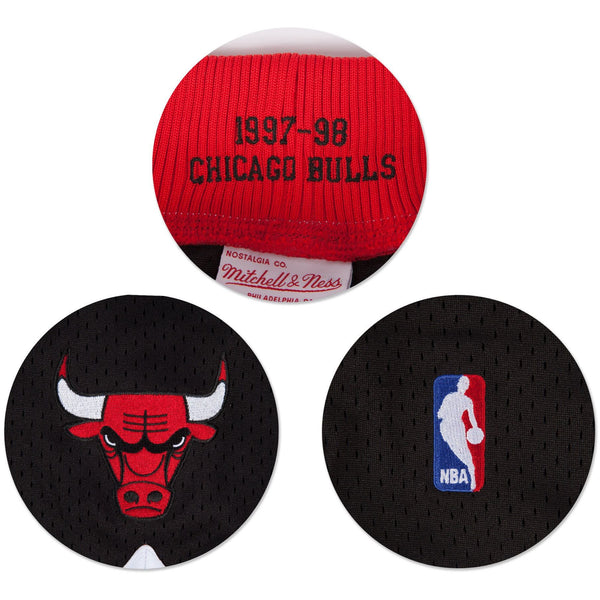 [369P30097CBU] Mens Mitchell & Ness NBA 1997-98 Authentic Shorts Chicago Bulls