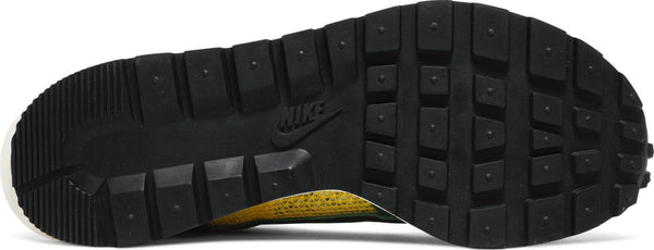[CV1363-700] Mens Nike VAPORWAFFLE 'SACAI TOUR YELLOW STADIUM GREEN'