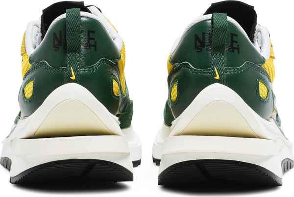 [CV1363-700] Mens Nike VAPORWAFFLE 'SACAI TOUR YELLOW STADIUM GREEN'