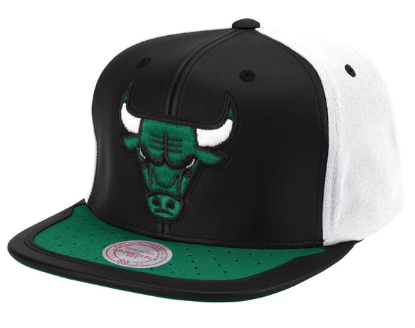 [6HSSMM19224-CBUWHGN] MENS MITCHELL & NESS NBA CHICAGO BULLS DAY ONE SNAPBACK