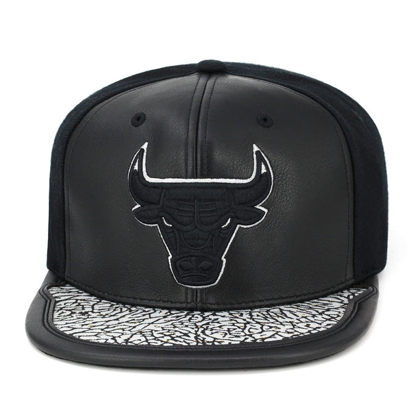 [6HSSMM19225-CBUBKGY] MENS MITCHELL & NESS NBA CHICAGO BULLS DAY ONE SNAPBACK