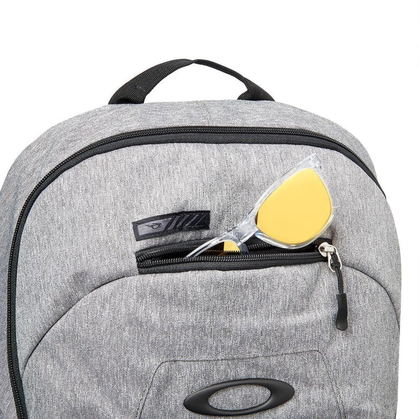 [92877-203] Mens Oakley Blade 30