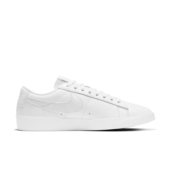 [AV9370-111] Womens Nike BLAZER LOW LE 'WHITE'